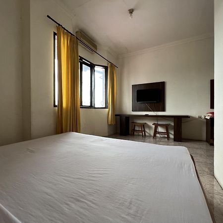 Hotel Oyo 92098 Kost Orange Syariah à Makassar Extérieur photo