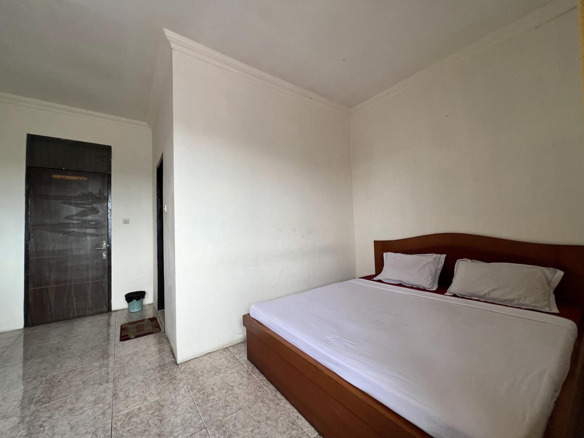 Hotel Oyo 92098 Kost Orange Syariah à Makassar Extérieur photo